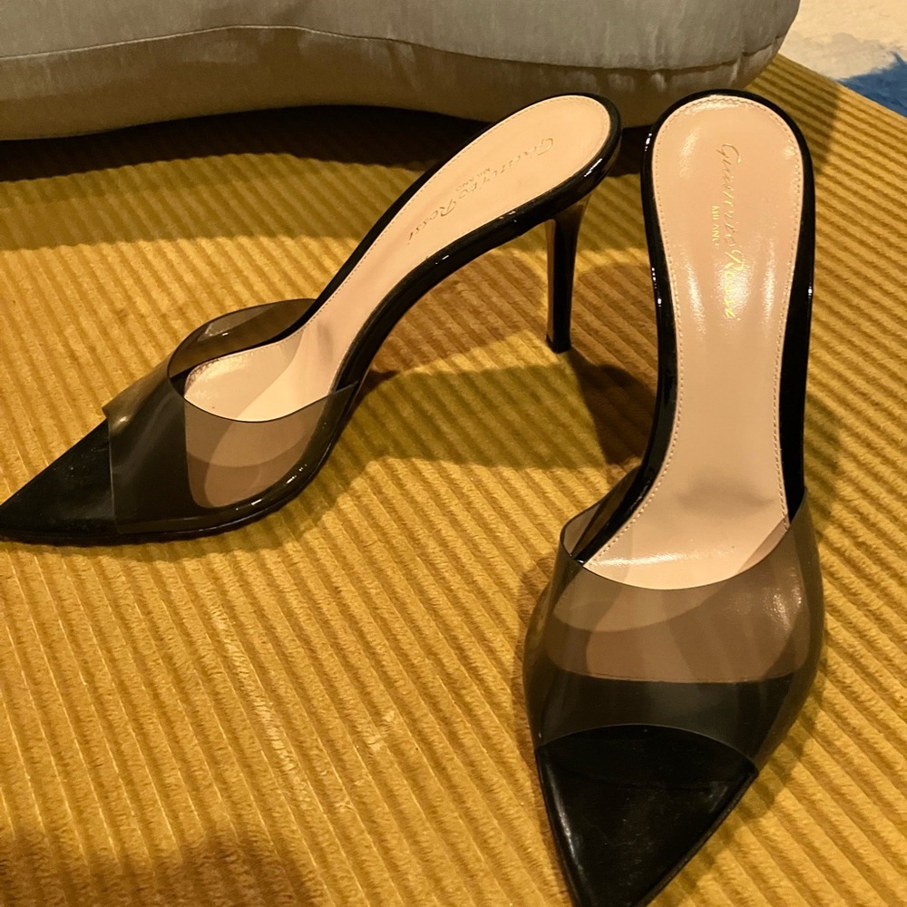 Gianvito Rossi Black Pointed PVC Slingback Mules - Picture 2 of 4